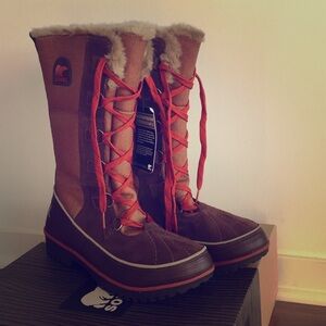 Sorel Tivoli II High Boots size 10